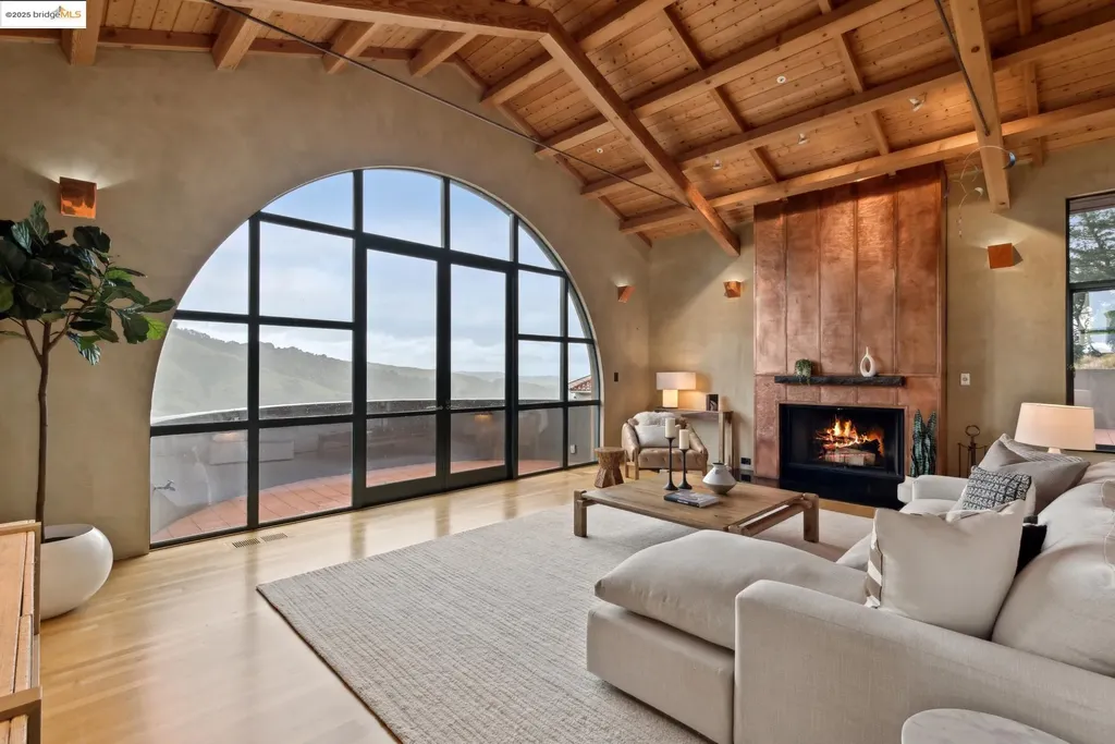 5 Woodside Way Oakland CA 94611