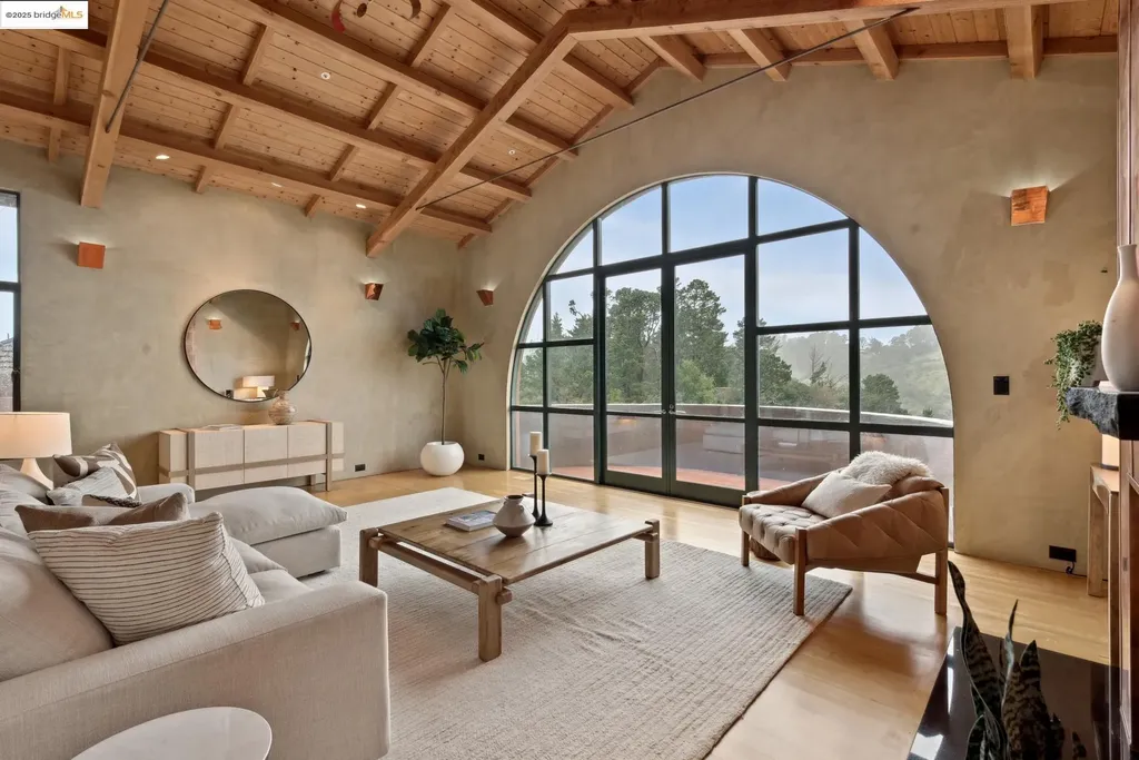 5 Woodside Way Oakland CA 94611