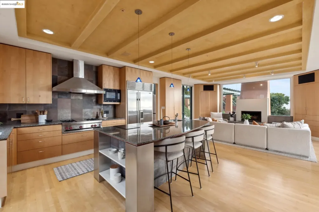 5 Woodside Way Oakland CA 94611