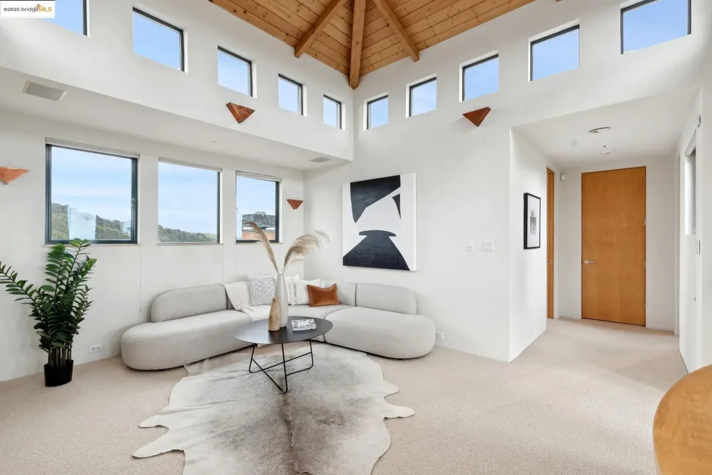 5 Woodside Way Oakland CA 94611