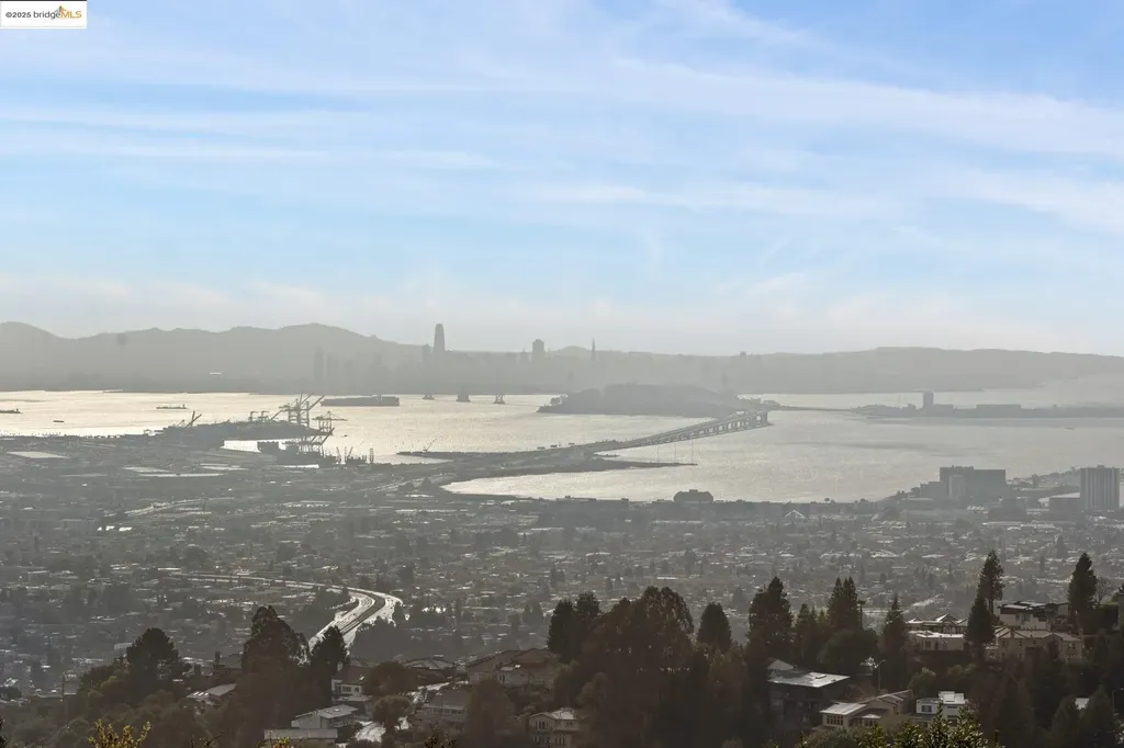 5 Woodside Way Oakland CA 94611