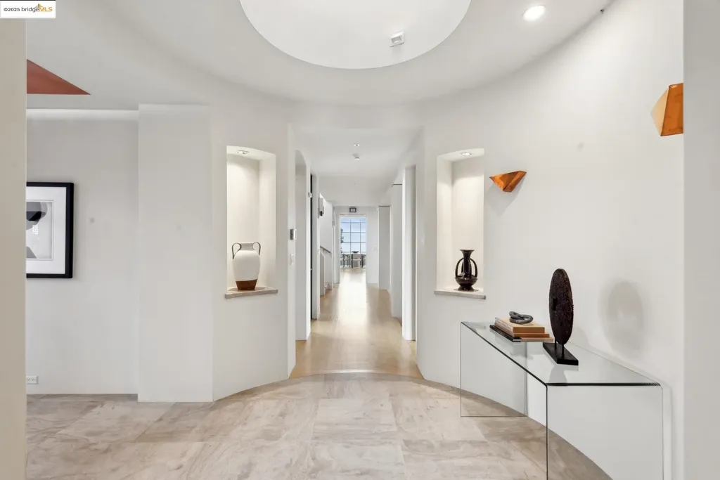 5 Woodside Way Oakland CA 94611