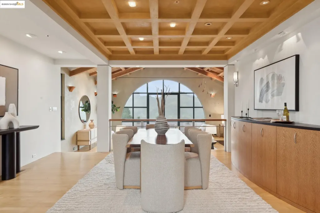 5 Woodside Way Oakland CA 94611