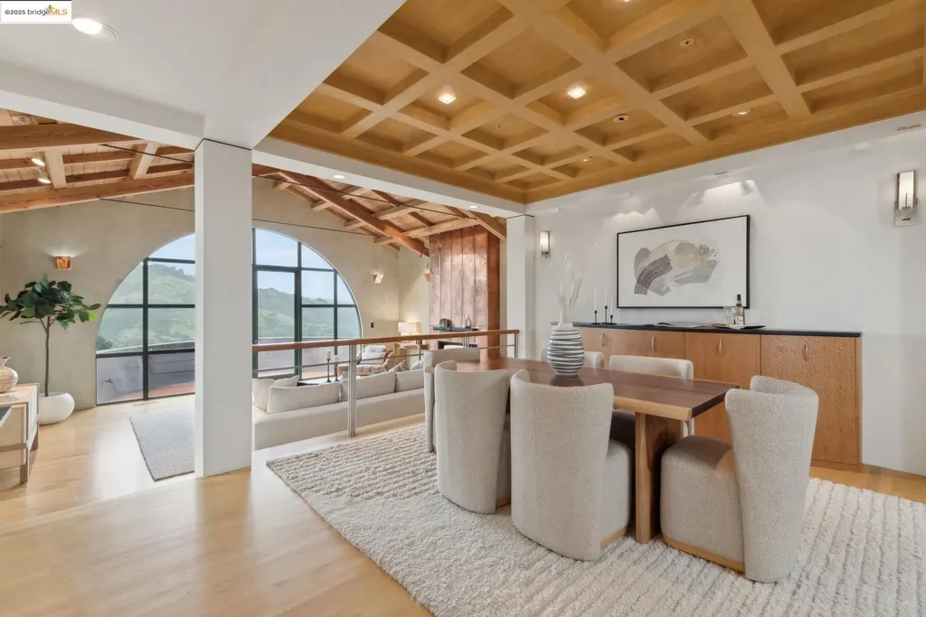 5 Woodside Way Oakland CA 94611