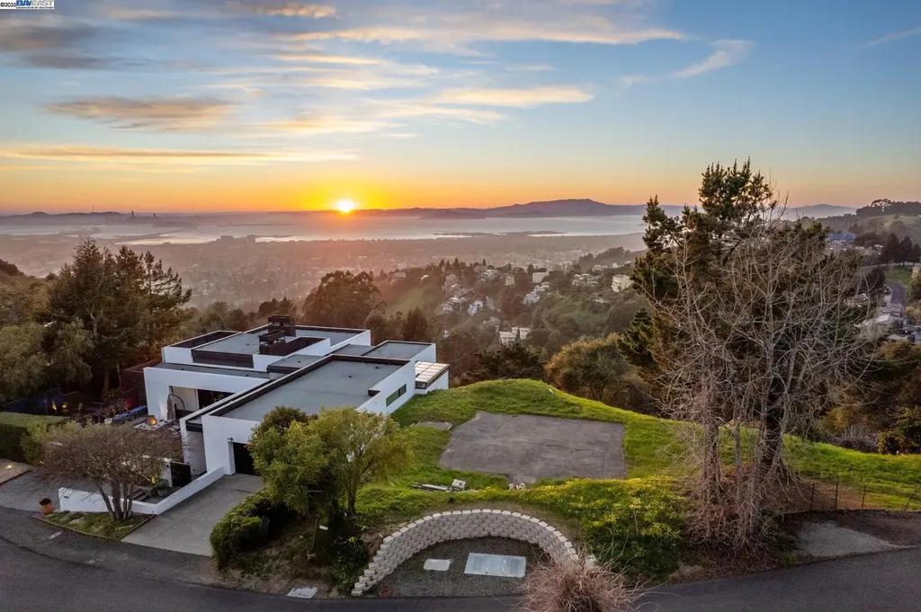 7041 Devon Way Berkeley CA 94705