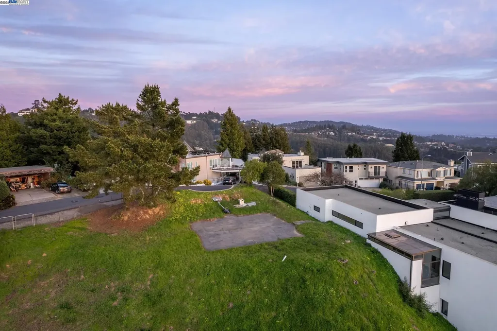 7041 Devon Way Berkeley CA 94705
