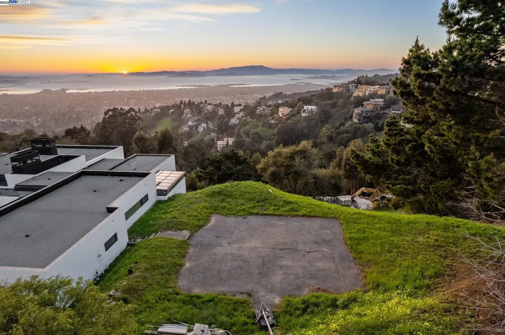 7041 Devon Way Berkeley CA 94705