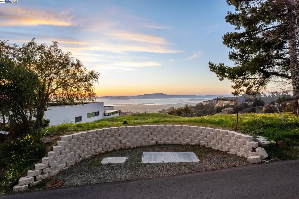 7041 Devon Way Berkeley CA 94705