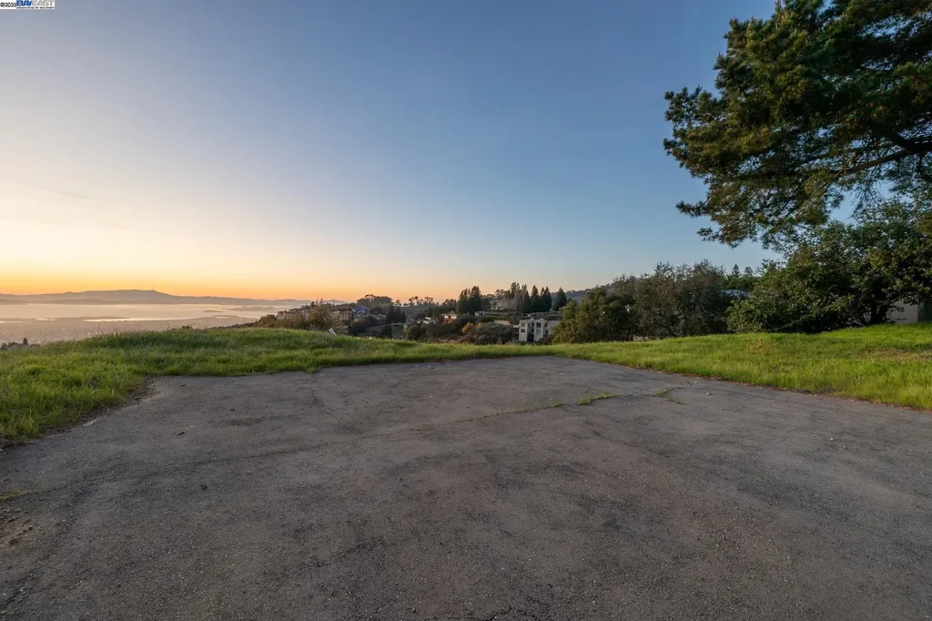 7041 Devon Way Berkeley CA 94705