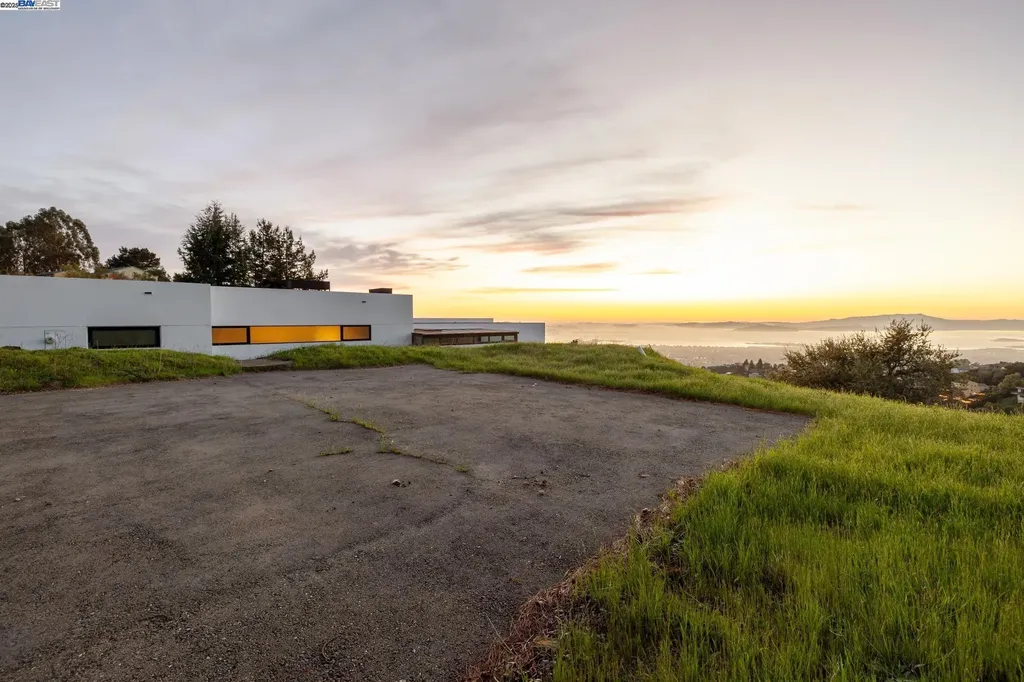 7041 Devon Way Berkeley CA 94705