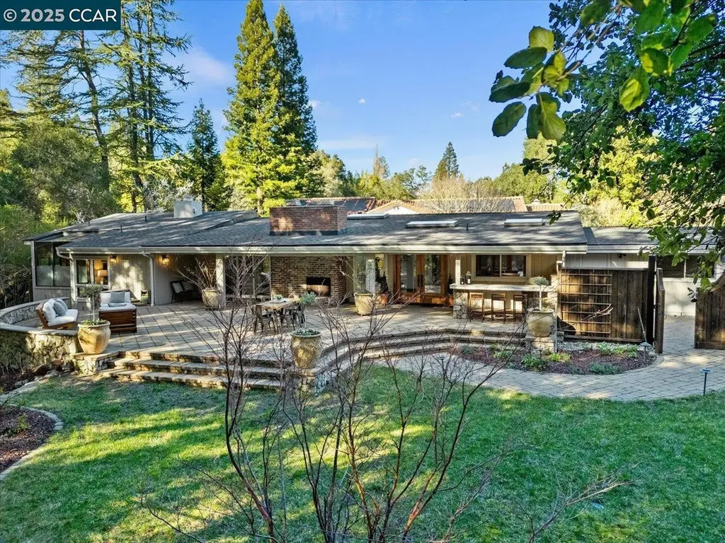 197 Glorietta Boulevard Orinda CA 94563