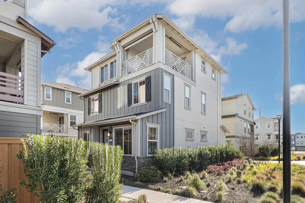 9267 Vista Cove Way Newark CA 94560