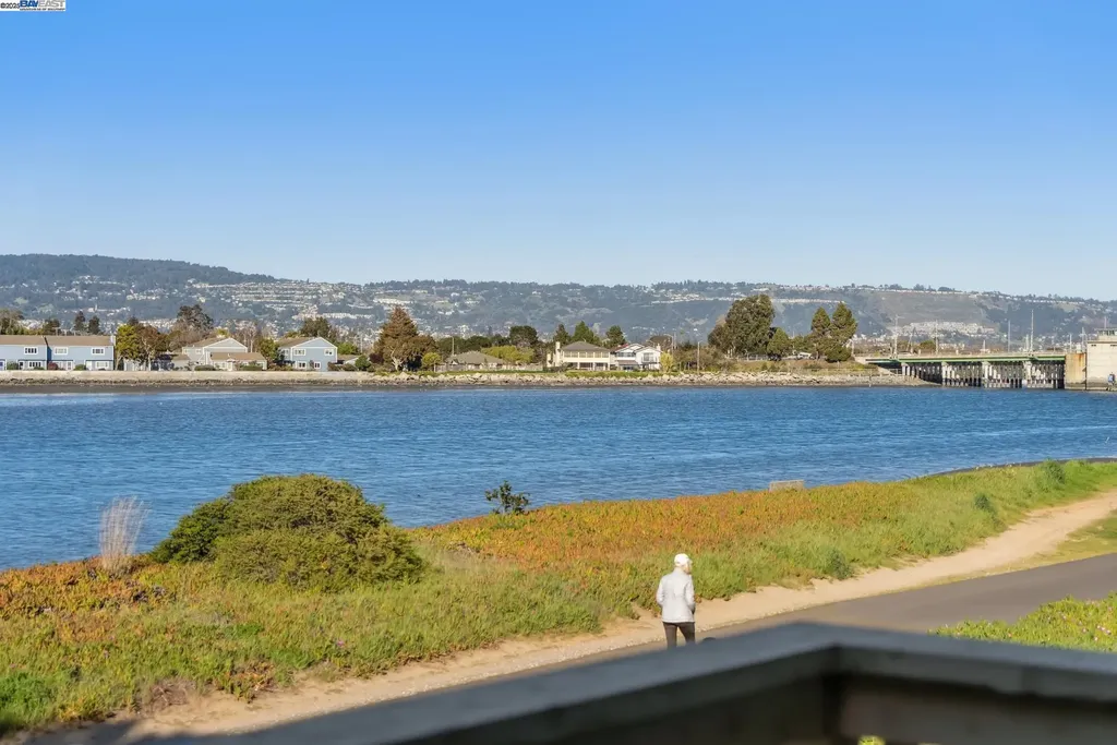 9 Palm Beach Lane Alameda CA 94502