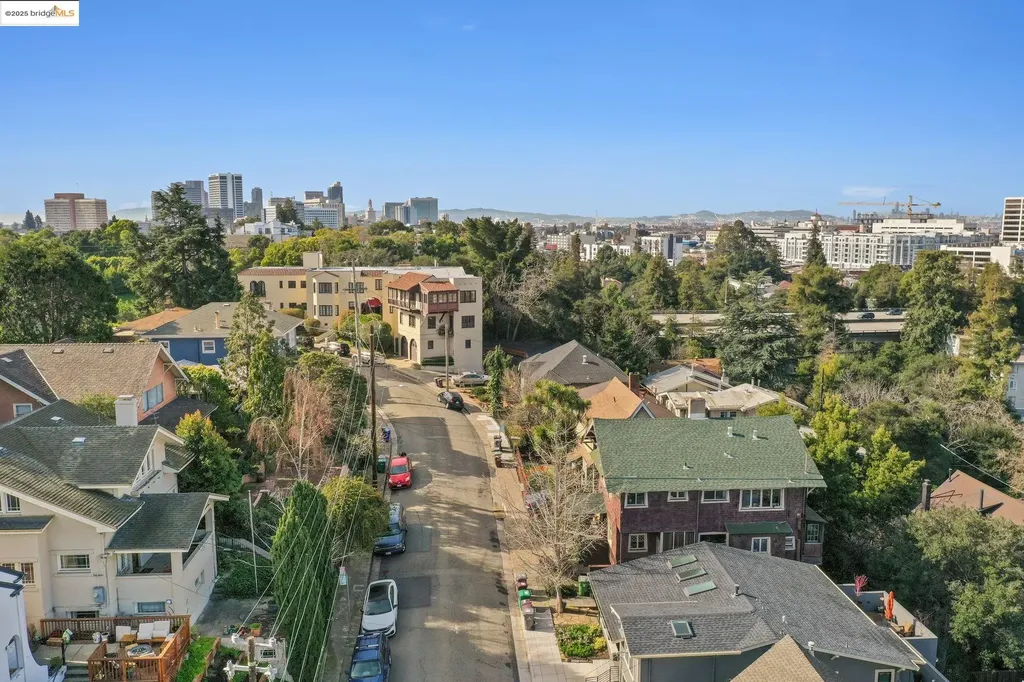 3537 Kempton Way Oakland CA 94611