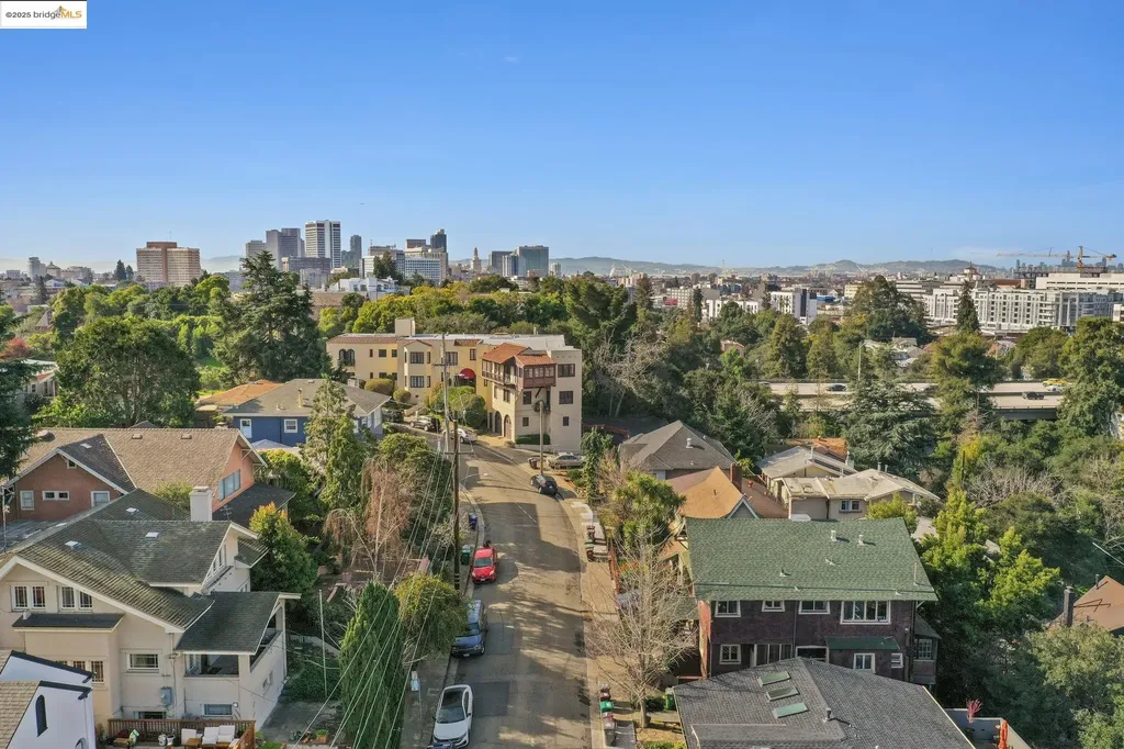 3537 Kempton Way Oakland CA 94611
