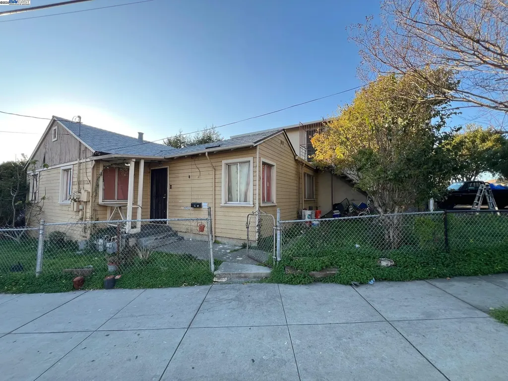 1695 159th Avenue San Leandro CA 94578