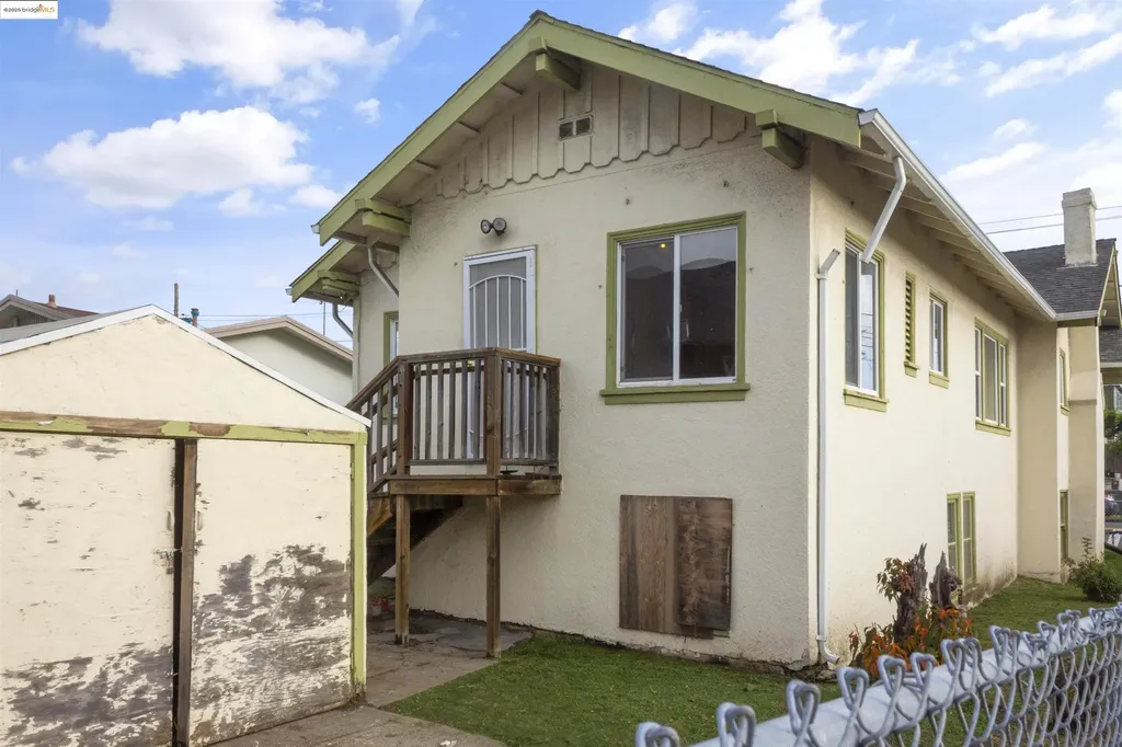 2301 12th Avenue Oakland CA 94606