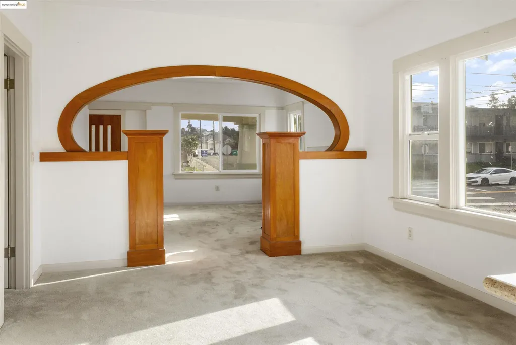 2301 12th Avenue Oakland CA 94606