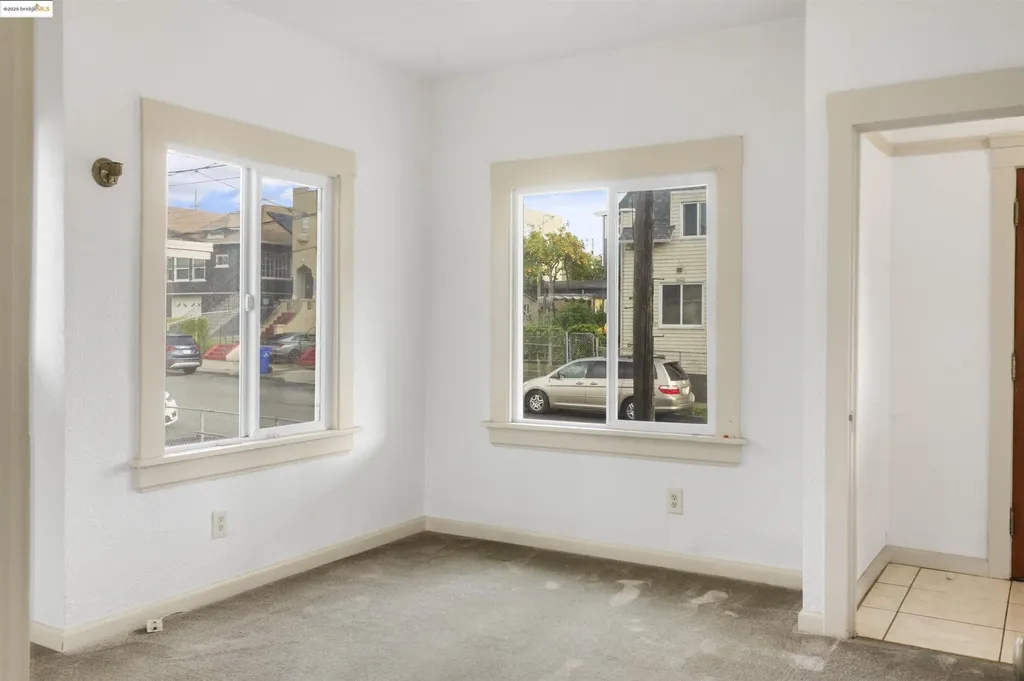 2301 12th Avenue Oakland CA 94606