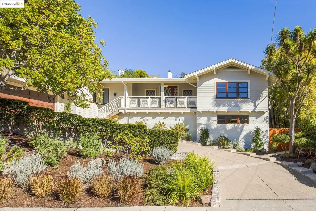 345 La Salle Avenue Piedmont CA 94610