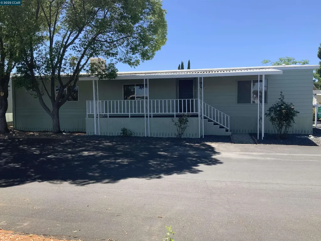 165 Tiki Lane Pittsburg CA 94565