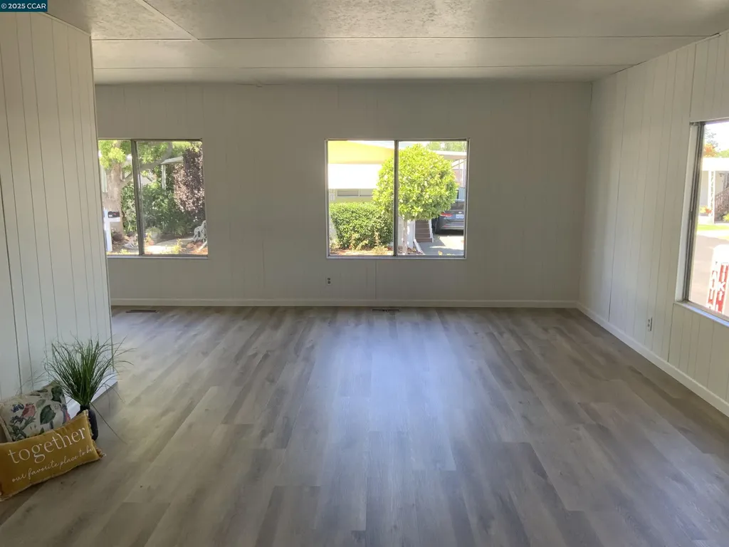 165 Tiki Lane Pittsburg CA 94565