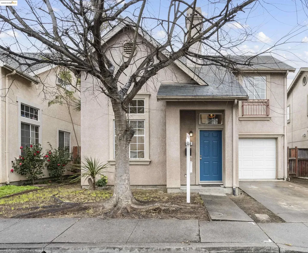 958 Village Circle Oakland CA 94607