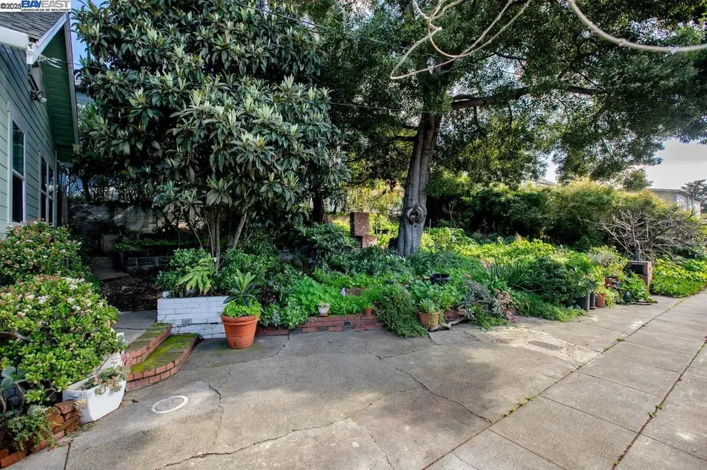 3140 27th Street Oakland CA 94601