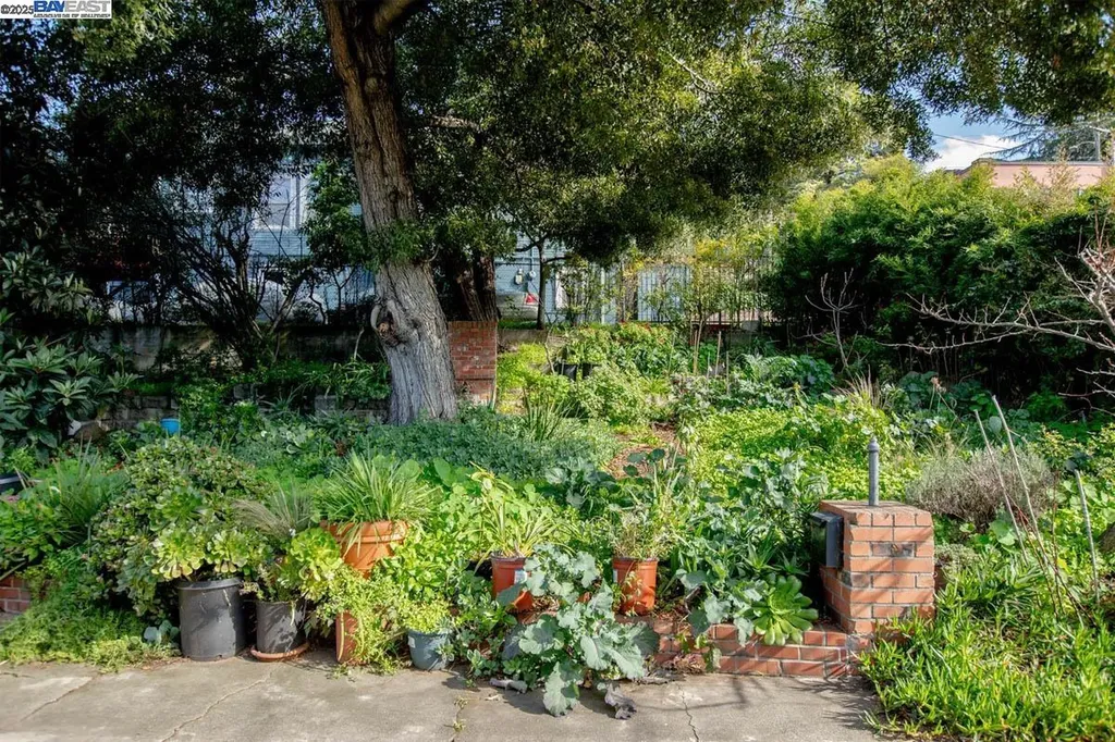 3140 27th Street Oakland CA 94601