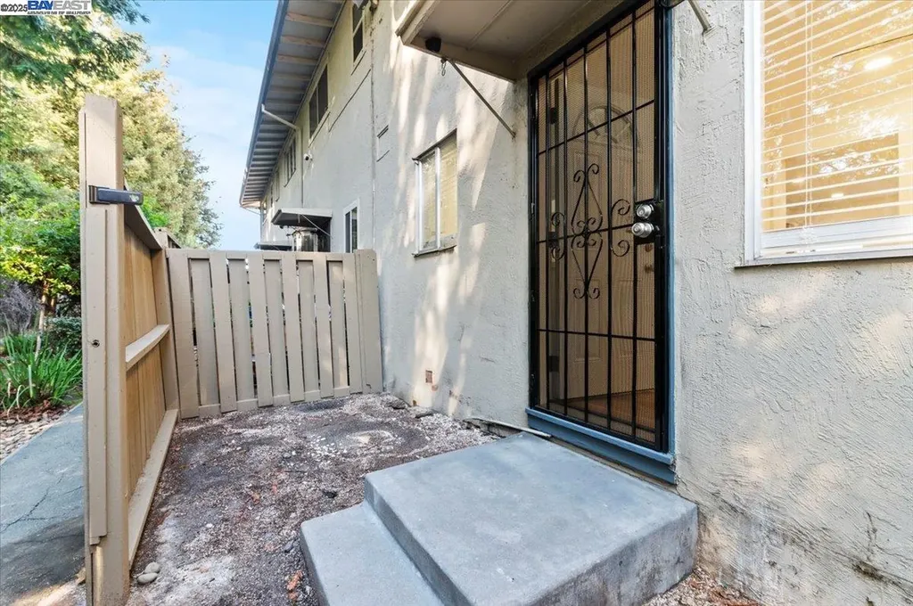462 Craven Court Hayward CA 94541