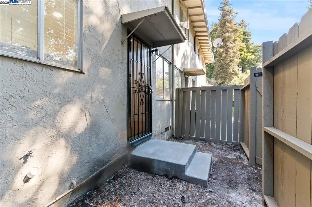 462 Craven Court Hayward CA 94541