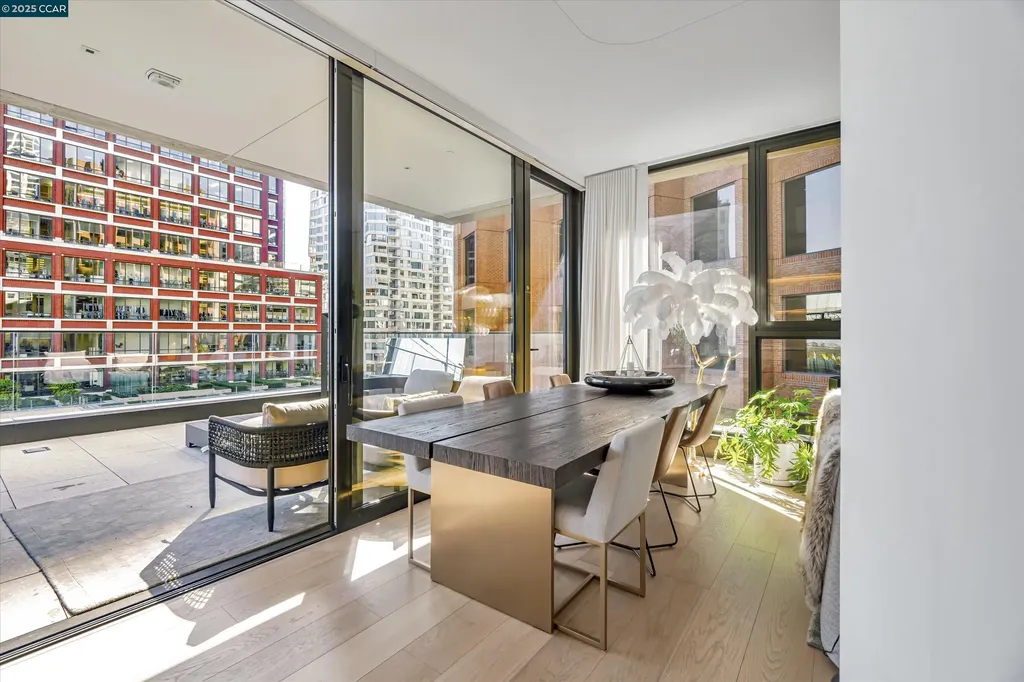 1 Steuart Lane San Francisco CA 94105