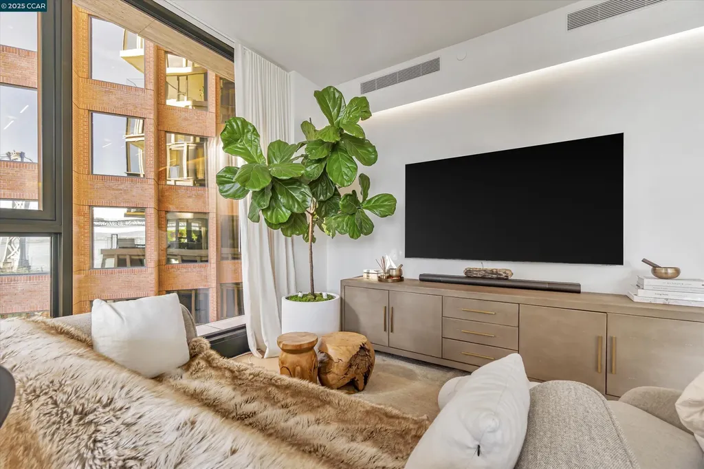 1 Steuart Lane San Francisco CA 94105
