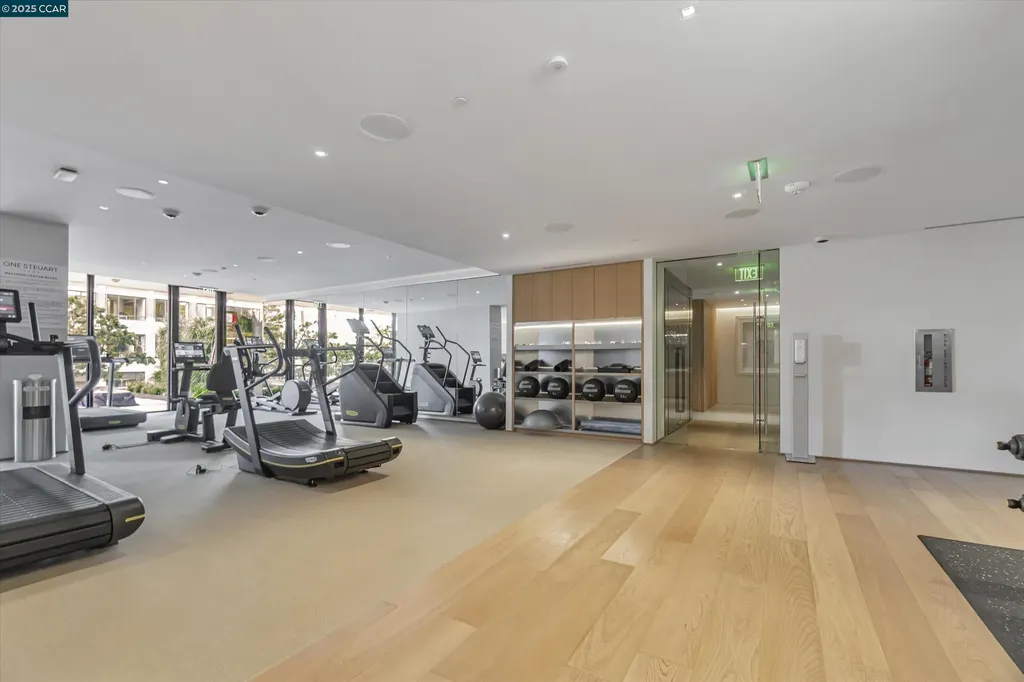 1 Steuart Lane San Francisco CA 94105
