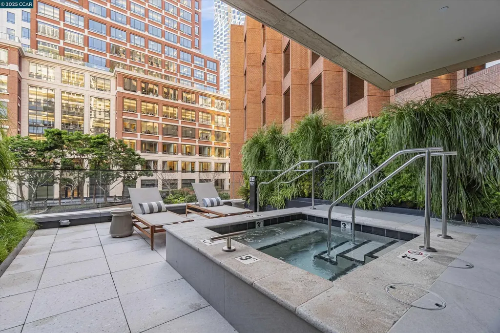 1 Steuart Lane San Francisco CA 94105