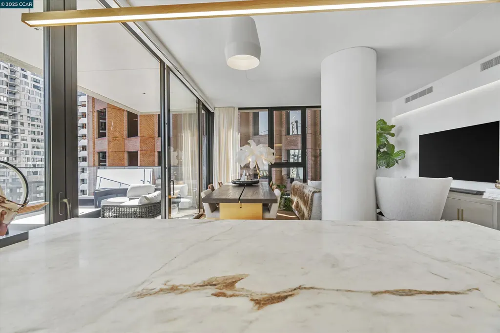 1 Steuart Lane San Francisco CA 94105
