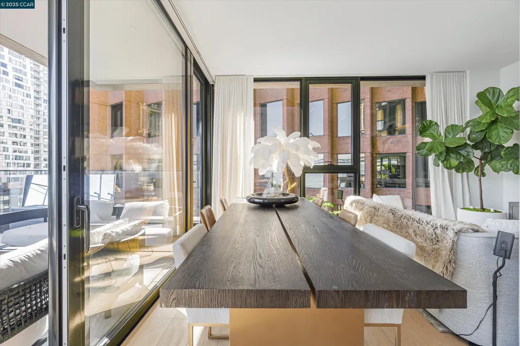 1 Steuart Lane San Francisco CA 94105
