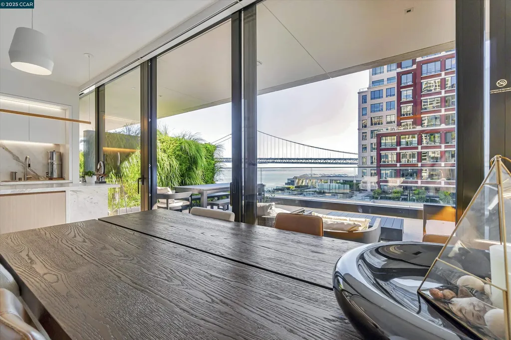 1 Steuart Lane San Francisco CA 94105