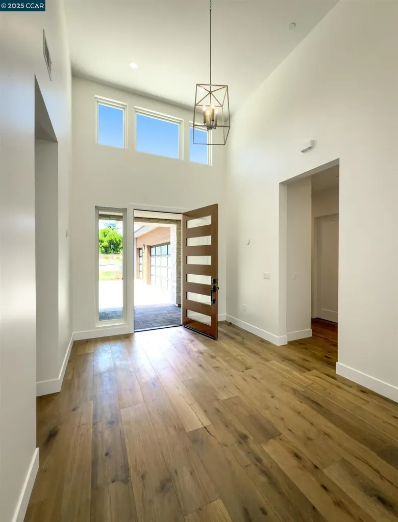 1070 Borrette Court Napa CA 94558