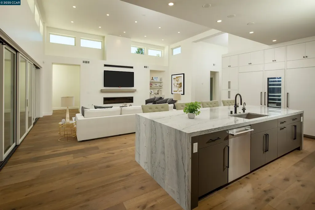 1070 Borrette Court Napa CA 94558