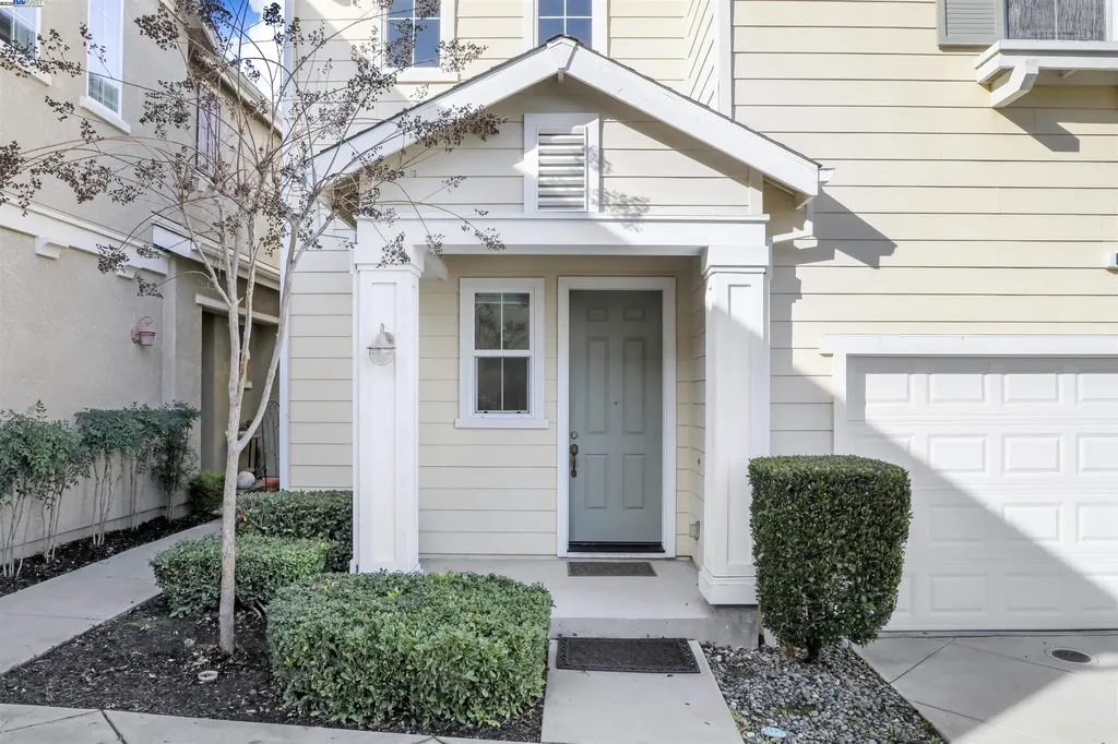 611 Falling Star Drive Martinez CA 94553