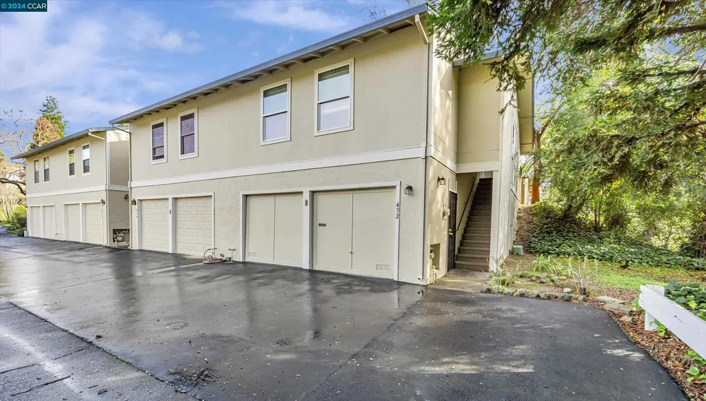 452 Holiday Hills Drive Martinez CA 94553