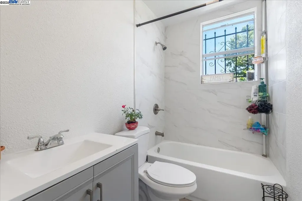 3214 13th Avenue Oakland CA 94610