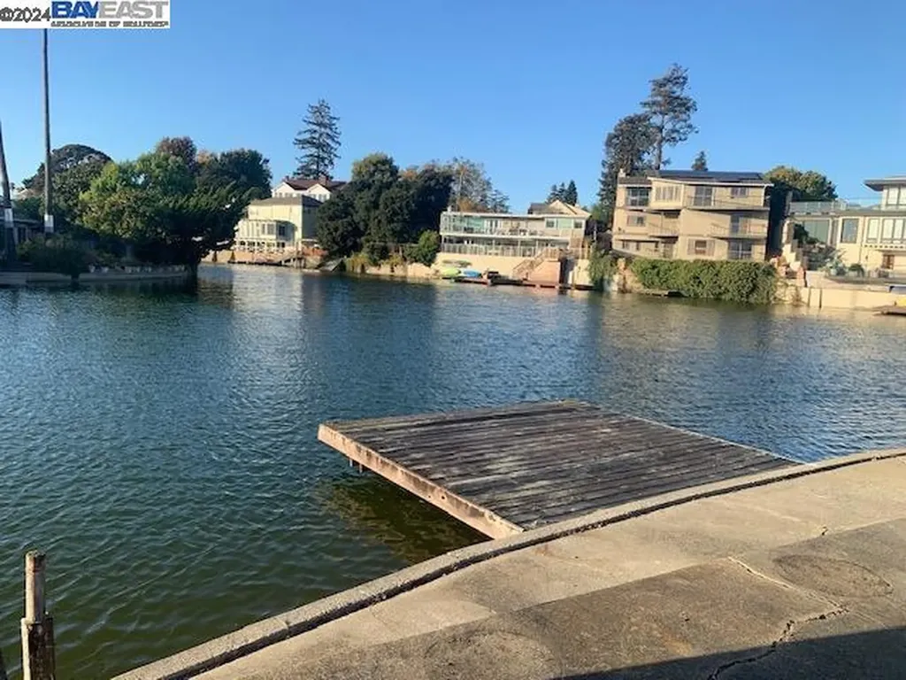 645 Sand Hook Isle Alameda CA 94501
