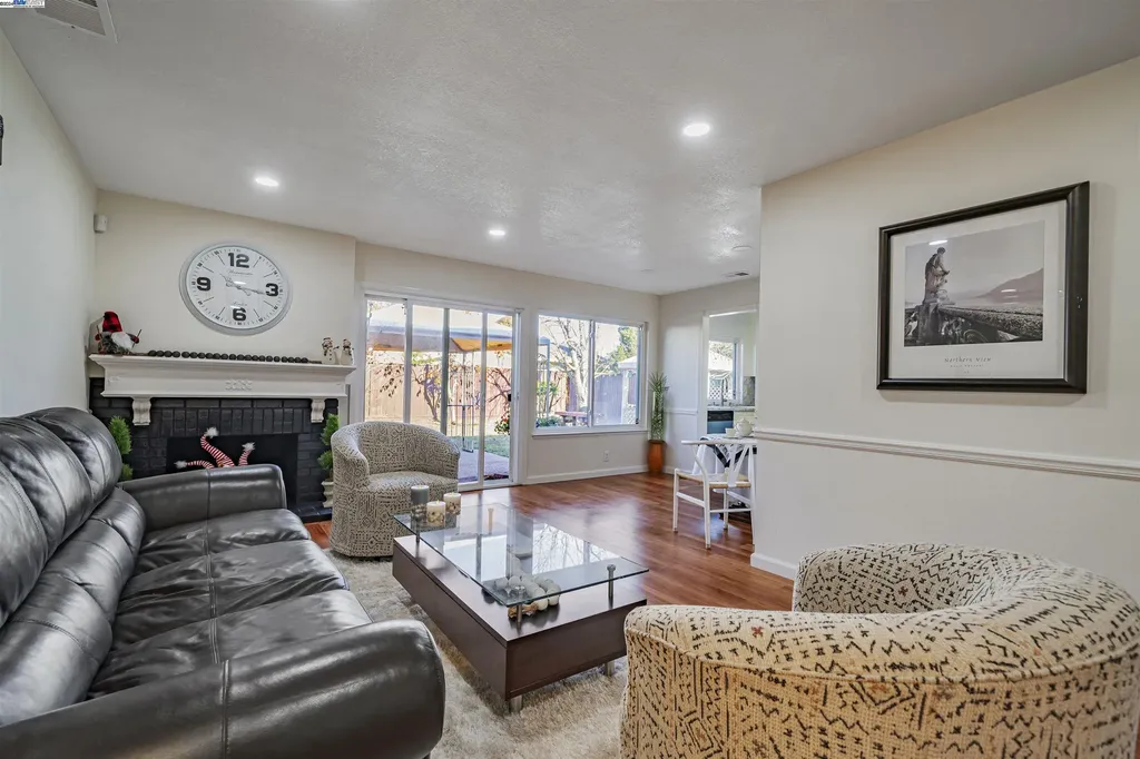 4837 Rose Way Union City CA 94587