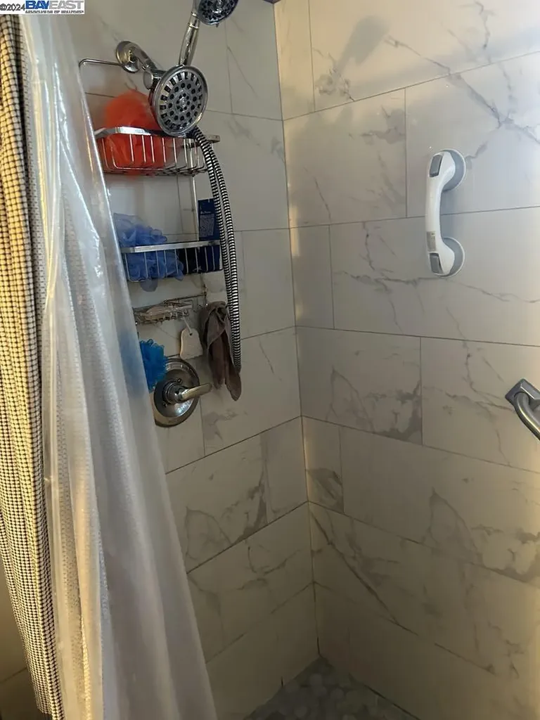 1060 105th Avenue Oakland CA 94603