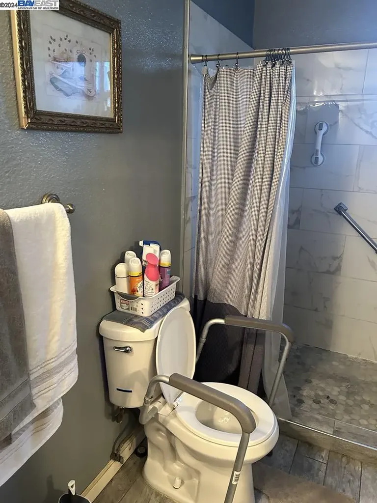 1060 105th Avenue Oakland CA 94603