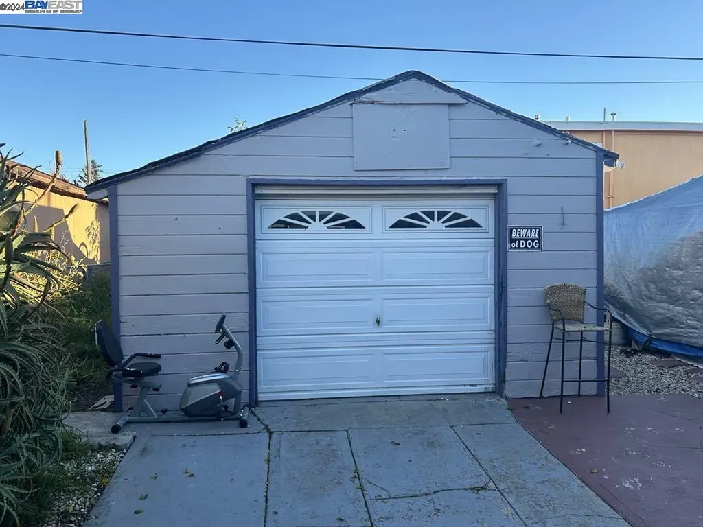 1060 105th Avenue Oakland CA 94603
