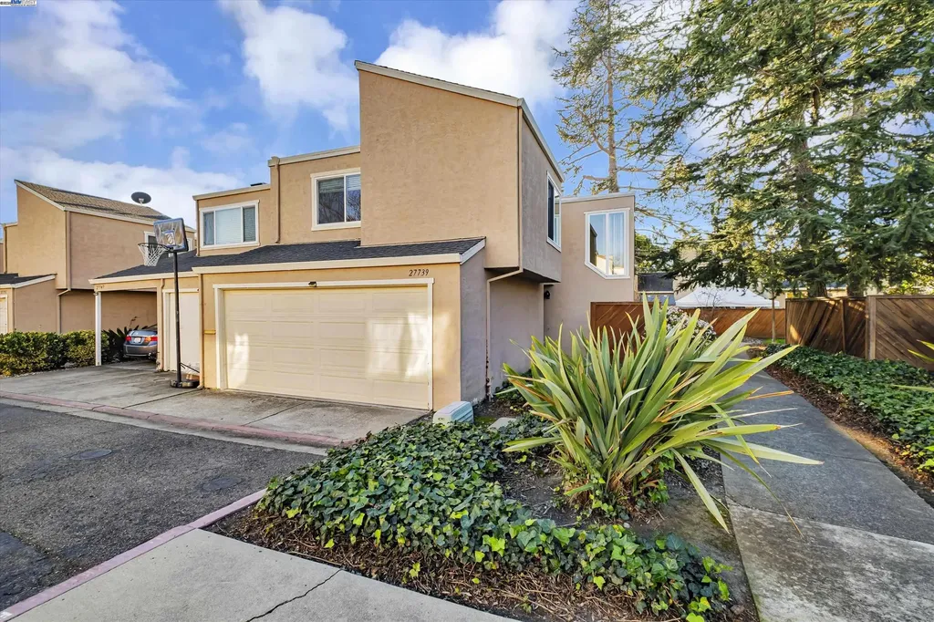 27739 Pistachio Court Hayward CA 94544