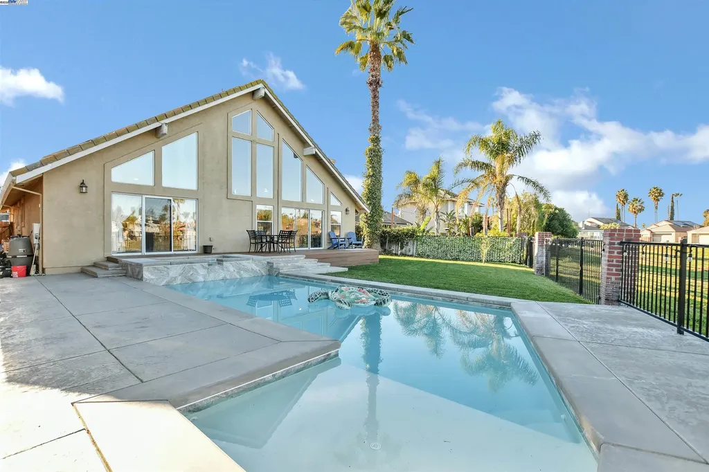 5451 Fairway Court Discovery Bay CA 94505